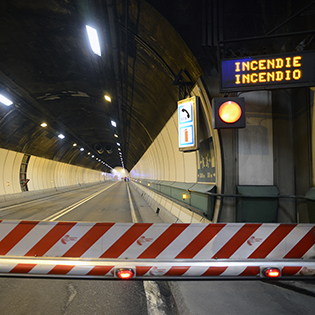 Exercice du Tunnel du Mont Blanc : fermeture des barrières en feu