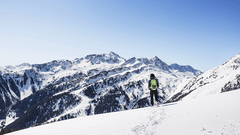 Rando raquettes hiver © Julien Dorol ATMB