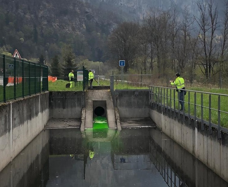 Exercice environnemental sur les bassins ©ATMB